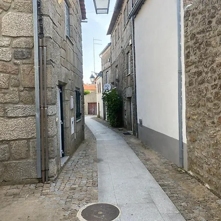 Vale Do Gavim, Rua Da Estrela Nyaraló Trancoso